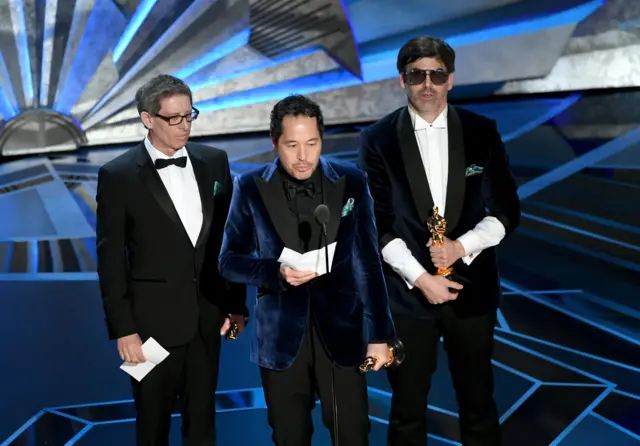 Soldan Sağa: Jeff Melvin, Paul Denham Austerberry ve Shane Vieau