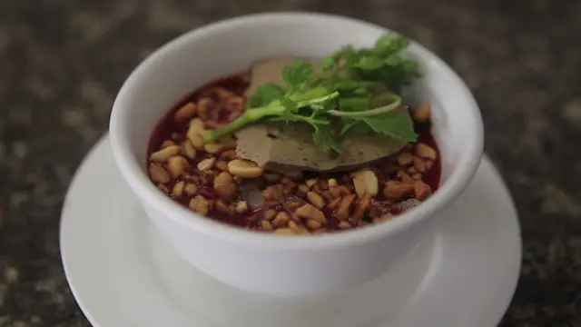 Tiết canh và gan heo