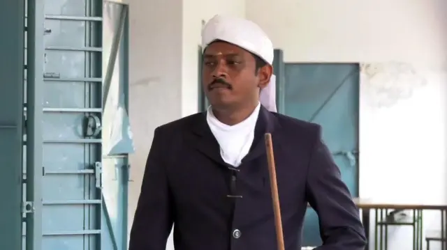 பாரதியார் வேடம்