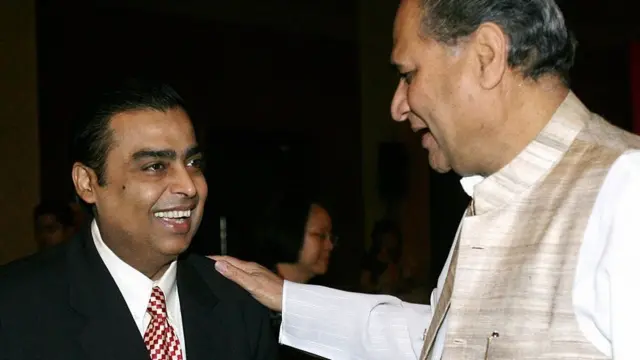 મુકેશ અંબાણી અને રાહુલ બજાજ