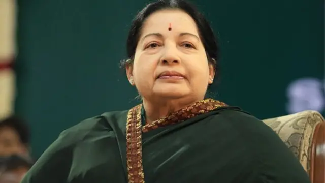 வீட்டிலும், மருத்துவமனையிலும் ஜெயலலிதாவுக்கு என்ன நேர்ந்தது?