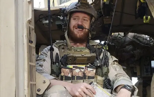 دیلن الچین یکی از جوانان این شهر بود که در ۲۵ سالگی بر اثر انفجار یک بمب کنار جادهای در افغانستان جان خود را از دست داد.