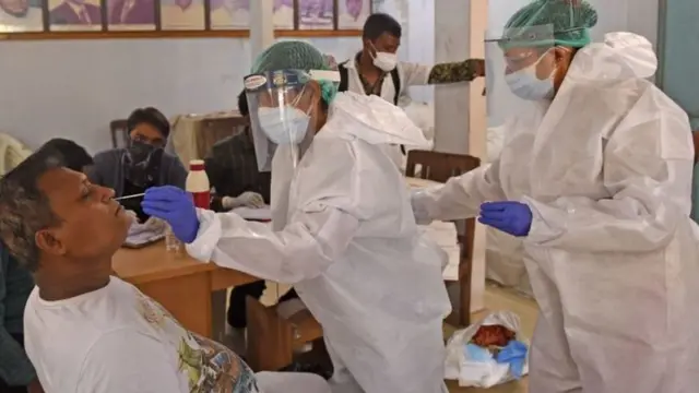 કોરોના ટેસ્ટિંગ