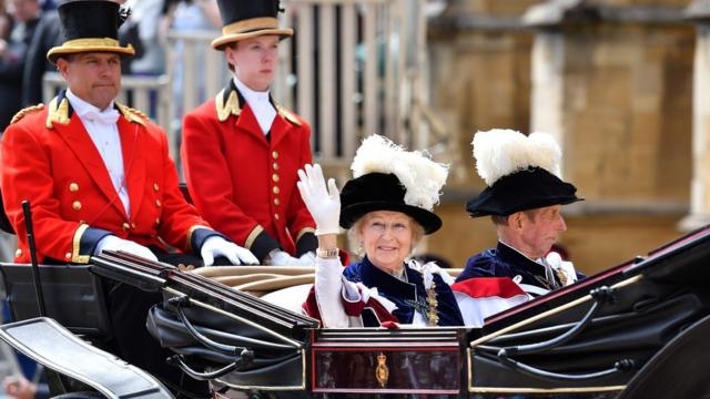Alexandra公主和肯特公爵也出席了仪式。