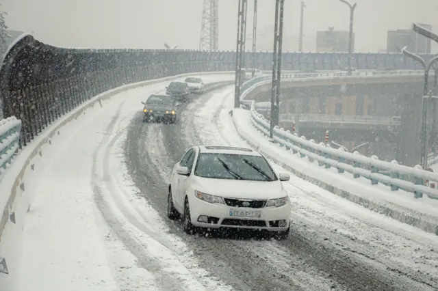 خیابان برفی