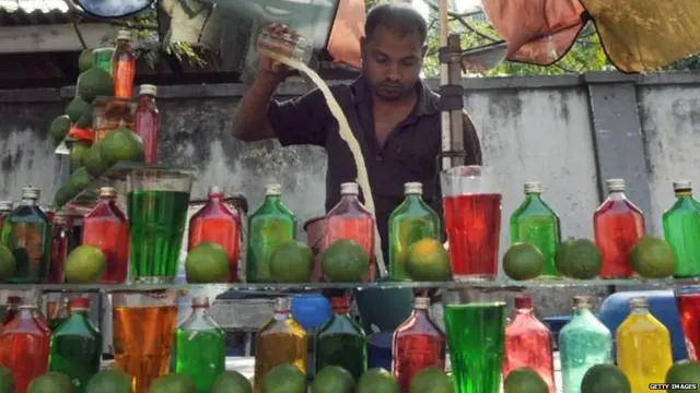 පැණි බීම බෝතල්වලටත් වර්ණ සංකේත