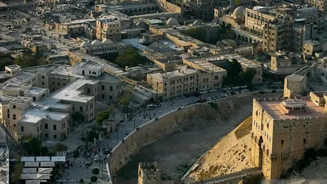 د دغه سازمان په یوه راپور کې راغلي: "ایراني رسنیو راپور ورکړی چې لږترلږه شپږ افغان جنګېدونکي ماشومان سوریه کې وژل شوي.