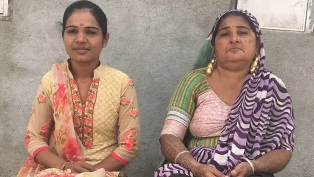 15 ஆண்டுகளாக ஒட்டுமொத்த கிராமத்தையும் நிர்வகிக்கும் பெண்கள்