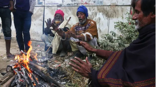 আগুন পোহানো