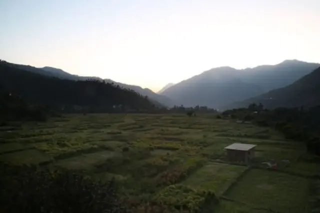 উত্তরাকশির গ্রামগুলো গাহাড়ে ঘেরা এবং প্রত্যন্ত এলাকায়।