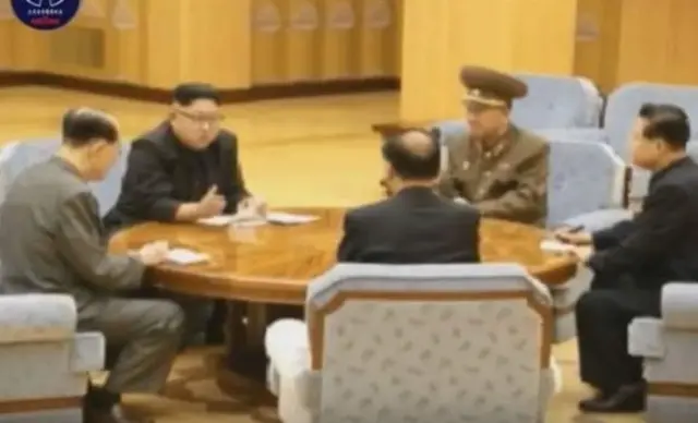 Телевидение КНДР показало кадры, на которых лидер страны подписывает приказ о ядерных испытаниях