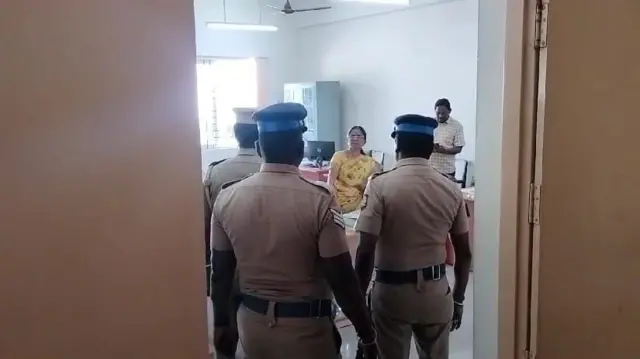 சேலம்: கைதாகி வெளிவந்த துணை வேந்தரை சந்தித்த தமிழக ஆளுநர் - பெரியார் பல்கலையில் என்ன நடந்தது?