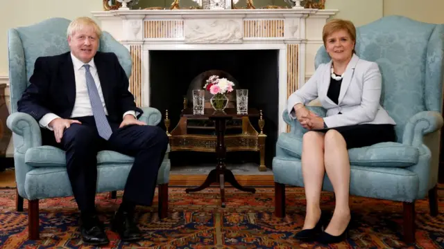 Борис Джонсон, Никола Стёрджен