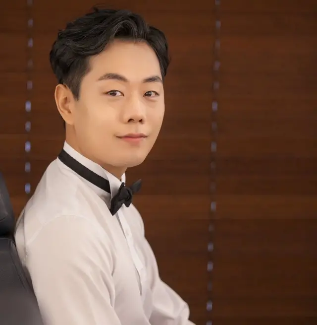 در کره جنوبی گاهی مردان هم روز عروسی آرایش می‌کنند