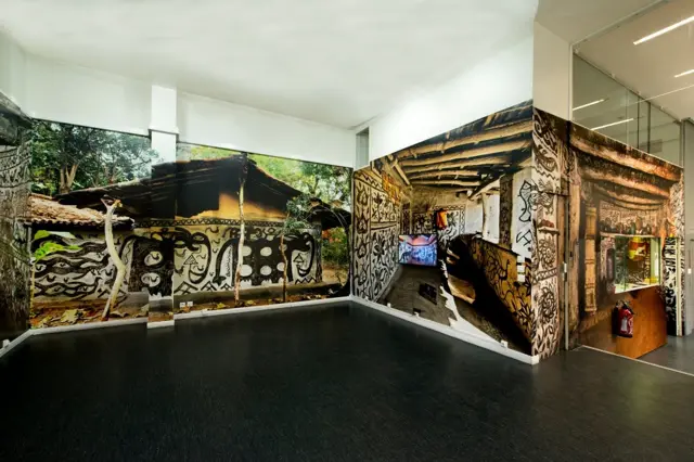 पेरिस में प्रदर्शनी