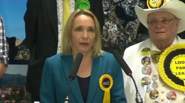 Seçimi kazanan Liberal Demokrat siyasetçi Helen Morgan 'Başbakan için eğlence bitti' dedi