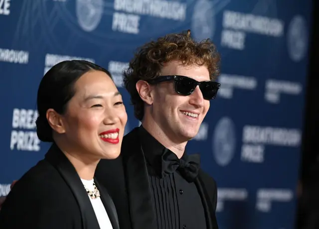 Priscilla Chang y Mark Zuckerberg en una gala