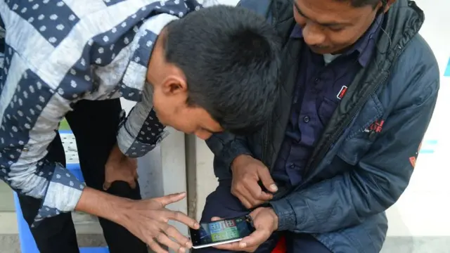 বাংলাদেশে মোবাইল ফোনের ব্যবহার বেড়েছে অবিশ্বাস্য দ্রুততায়।