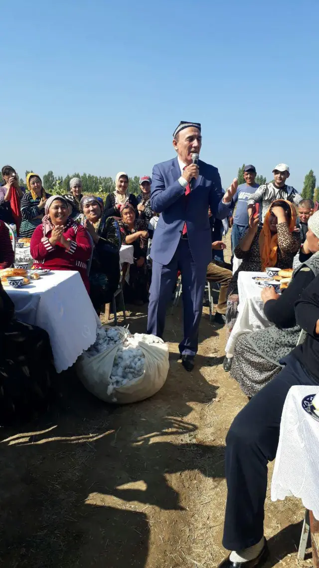 Далада пахта гулли пиёла ва ширмой нонлар