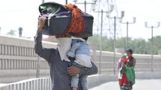 પ્રવાસી મજૂરો