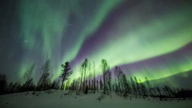 การชมแสงเหนือ คือหนึ่งในเป้าหมายสำคัญของนักท่องเที่ยวที่ไปเยือนฟินแลนด์