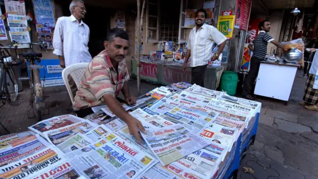 मीडिया, वर्तमानपत्रं, वृत्तवाहिन्या