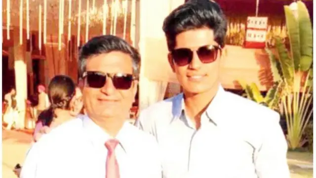 પિતા લખવિંદર સિંહ સાથે શુભમન