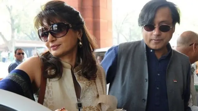 शशि थरूर और उनकी पत्नी सुनंदा पुष्कर