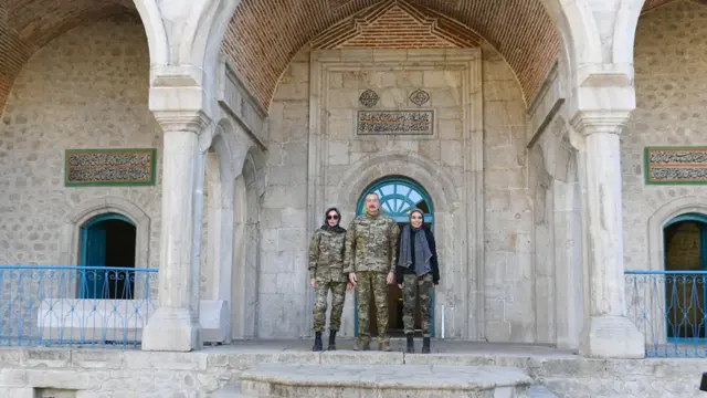 İlham Əliyev Mehriban Əliyeva Şuşaya gediblər Şuşaya səfər ediblər Azərbaycan bu gün