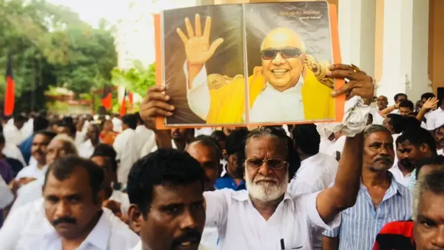 திமுக தலைவரானார் ஸ்டாலின்: உற்சாகத்தில் கட்சித் தொடர்கள்