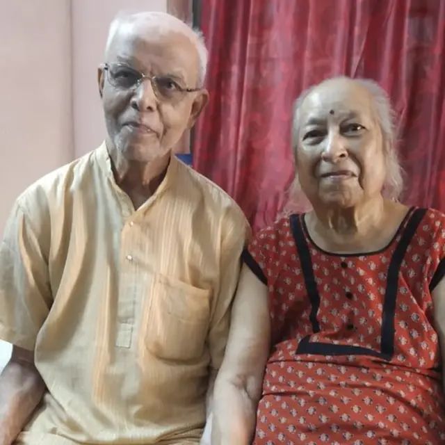 सूर्यकांत कुलकर्णी आणि त्यांची पत्नी