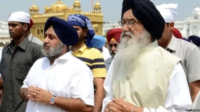 ਪ੍ਰਕਾਸ਼ ਸਿੰਘ ਬਾਦਲ ਤੇ ਸੁਖਬੀਰ ਸਿੰਘ ਬਾਦਲ