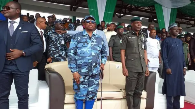 Gọvanọ Willie Obiano na onyeisi ndị uweojii bụ Mohammed Abubakar