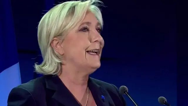 الانتخابات الفرنسية: ماكرون يتمتع بحظوظ قوية لحسم الجولة الثانية