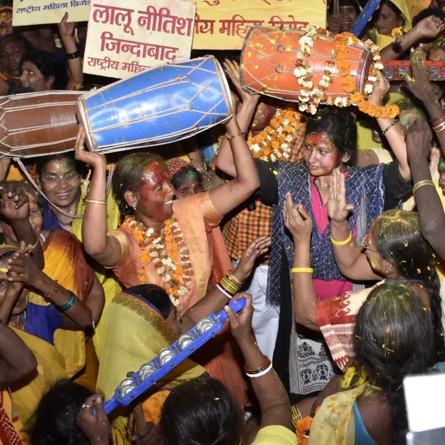 शराबबंदी के बाद बिहार: हर एक मिनट में तीन लीटर शराब बरामद, 10वें मिनट में गिरफ्तारी