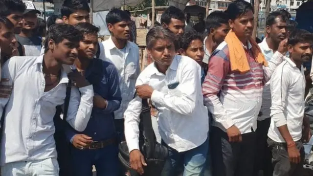 પરપ્રાંતિય કામદારોની તસવીર