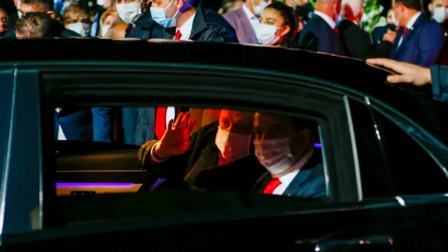 Erdoğan ve Türk kesimi lideri Tatar araçta
