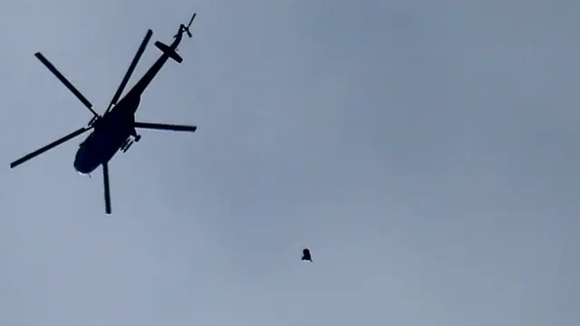 Сирийский вертолет над Восточной Гутой