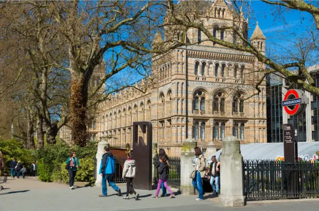 ලන්ඩනයේ පිහිටි ස්වභාවික විද්‍යා කෞතුකාගාරය