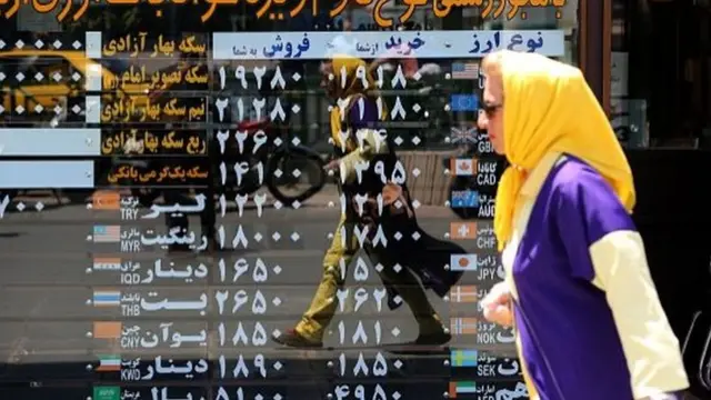 نرخ فروش دلار در سامانه نظارت ارز (سنا) وابسته به بانک مرکزی به ۲۱۶۵۰ تومان رسید؛ در بازار آزاد نرخ دلار تا آستانه ۲۲ هزار تومان پیش رفته است