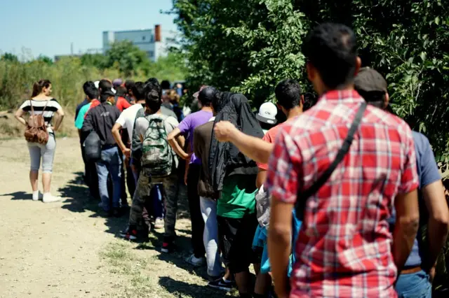 Cola de reparto de desayunos