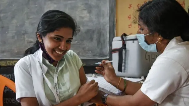 கொரோனா தடுப்பூசி