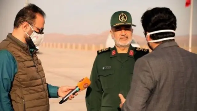 আইআরজিসির শীর্ষ কমান্ডার জে. হোসেইন সালামি সাবধান করে দেন উপসাগরে কোনো ইরানি জাহাজকে যেন যুক্তরাষ্ট্র বিরক্ত না করে