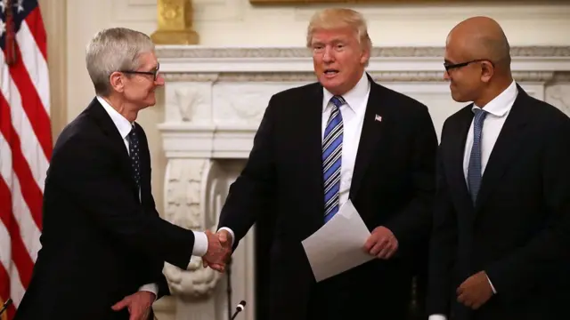 యాపిల్, మైక్రోసాఫ్ట్ సీఈఓలతో డోనాల్డ్ ట్రంప్