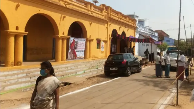 அரண்மனையின் முகப்பு பகுதி