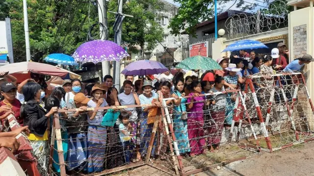 လွတ်ငြိမ်းချမ်းသာခွင့်၊ အင်းစိန်အကျဉ်းထောင်