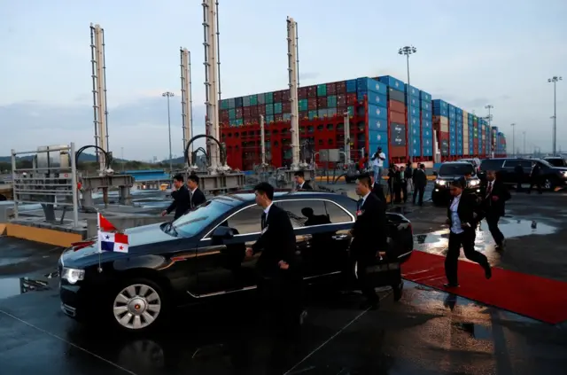 3日下午,習近平參觀運河可科裏(Cocoli)新船閘