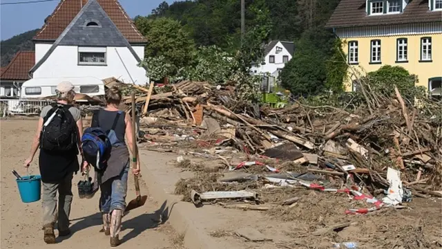 Прибирання буде довгим. Кройцберг