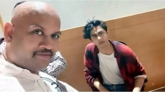 આર્યન ખાન સાથે તસવીર લેનાર કિરણ ગોસાવી વિરુદ્ધ પોલીસ ફરિયાદ