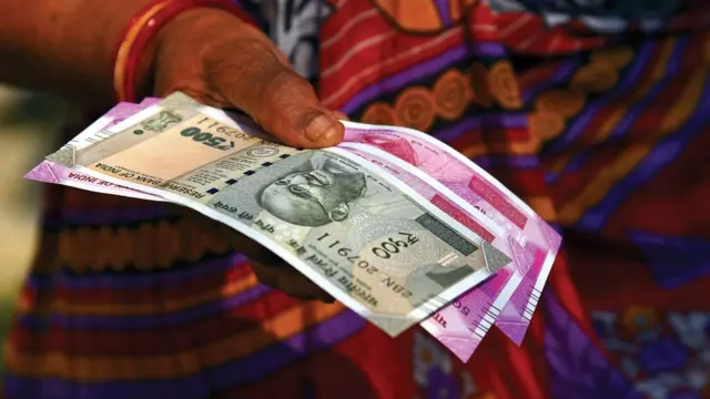 வேலைக்கு கிடைக்கும் கூலி மாதிரிப் படம்